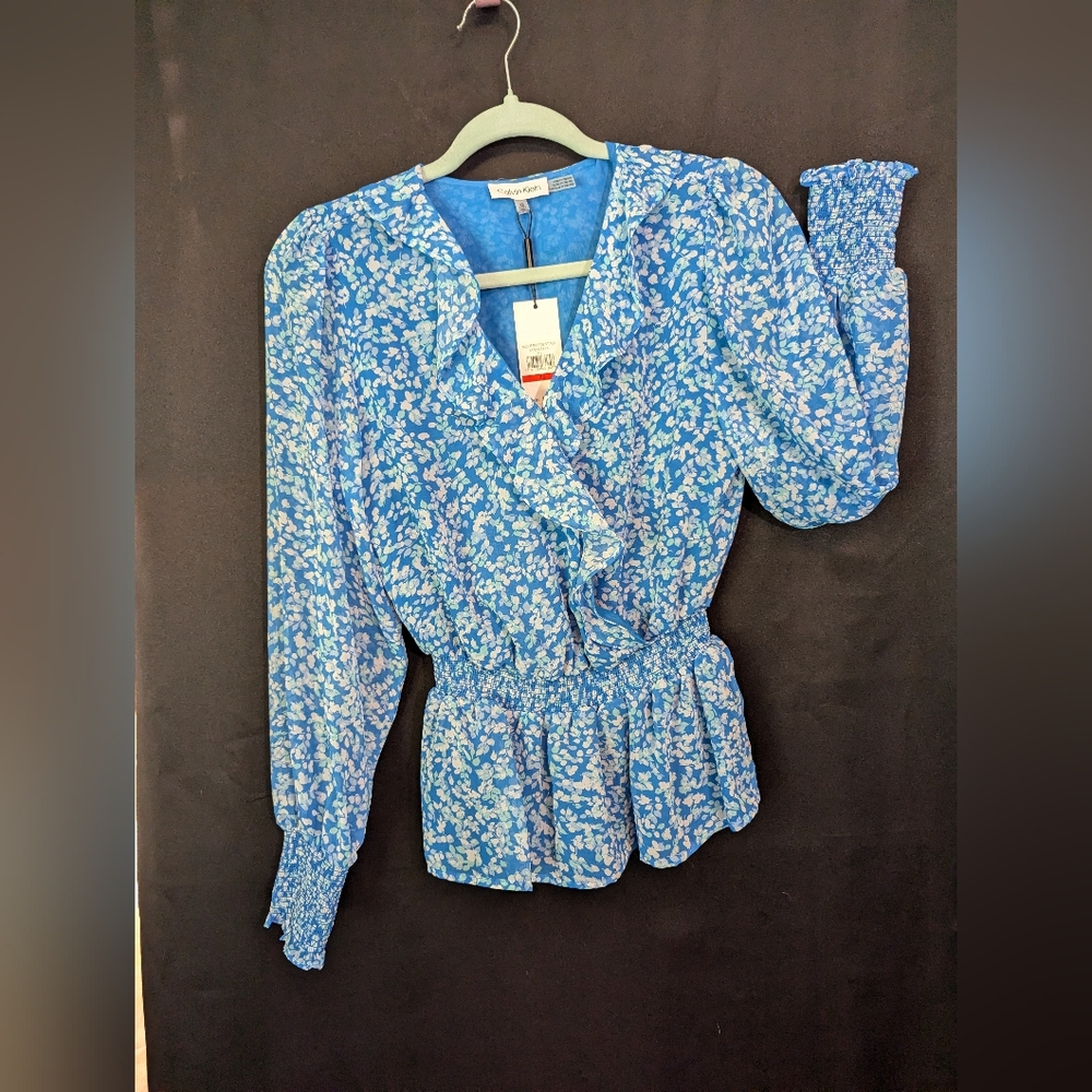 Calvin Klein XS blue blouse